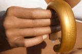  Smartsun: una pulsera que cambia de color cuando la piel necesita protector solar
